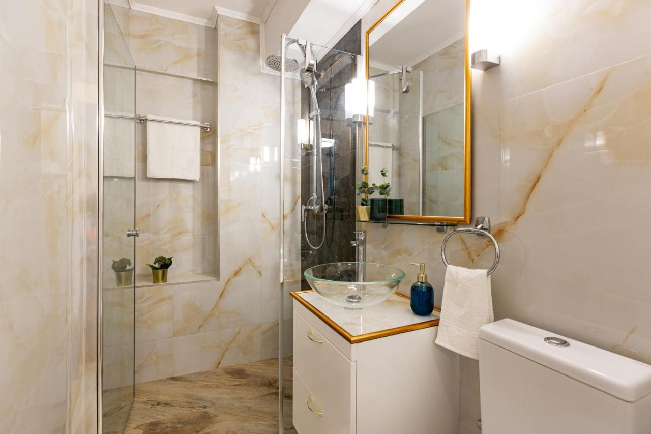 Emerald Oasis * Bucureşti